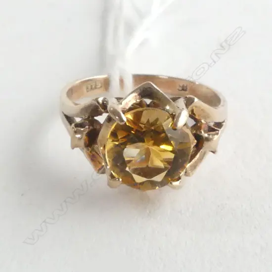 9ct Y/GOLD & CITRINE DESIGNER RING 3.25gms SIZE O