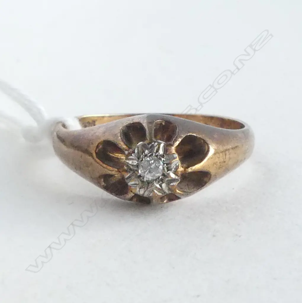 9ct Y/G ILLUSION SET DIAMOND SOLITAIRE RING 4.16gms SIZE T Image 1++