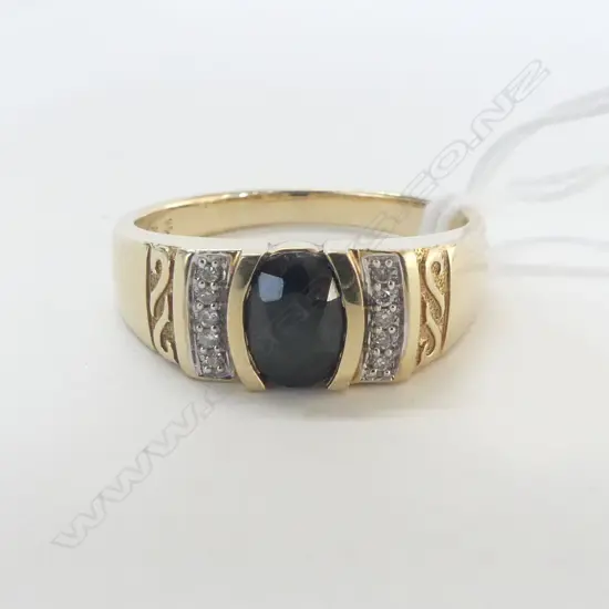 9ct Y/GOLD DARK SAPPHIRE  GENTS LGE DRESS RING 5.8gms SIZE Z