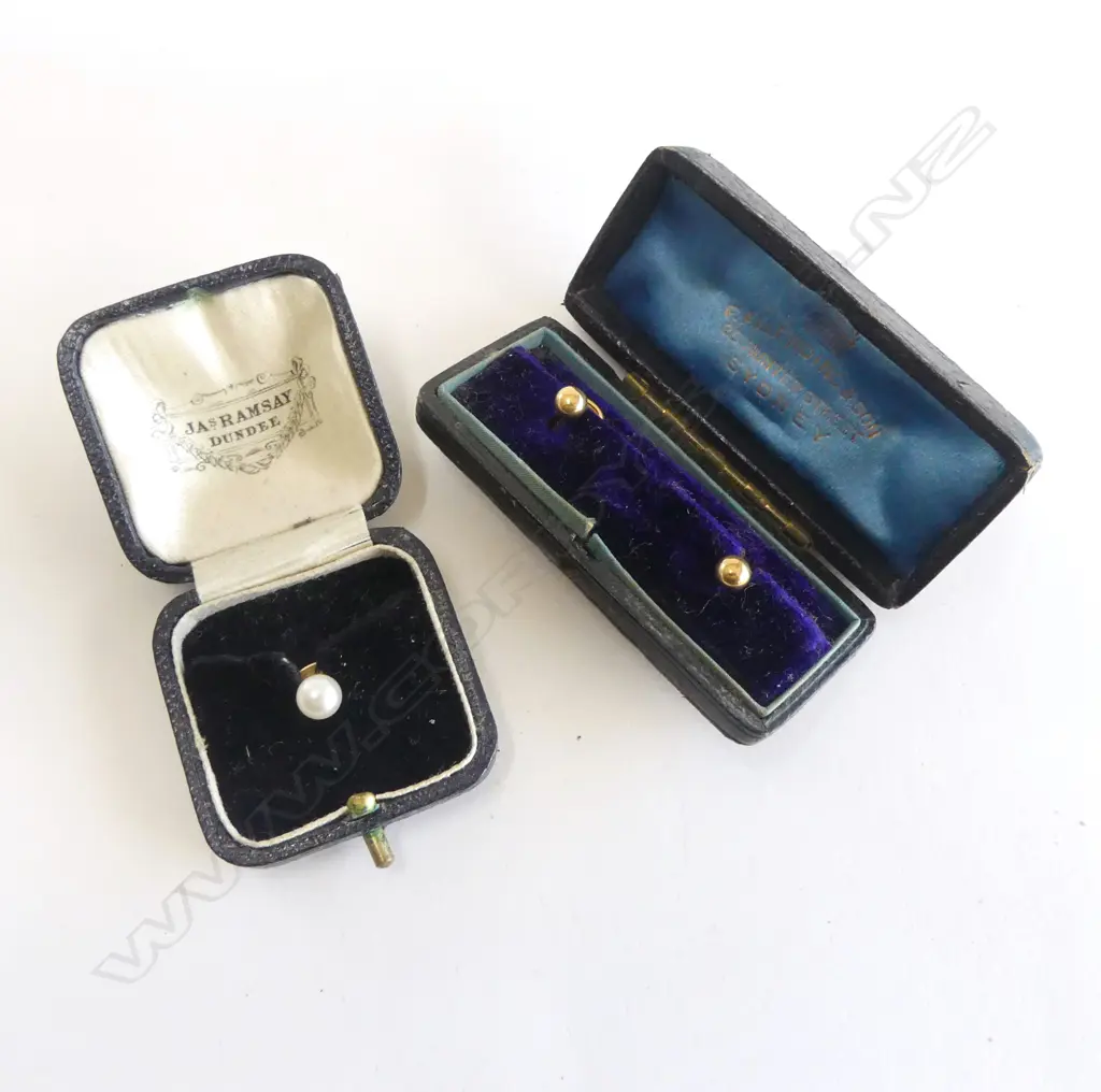 3 GOLD SHIRT STUDS: 1x 15ct W cultured pearl + pr in case. gold in case + pearl 2.8gms Image 1++