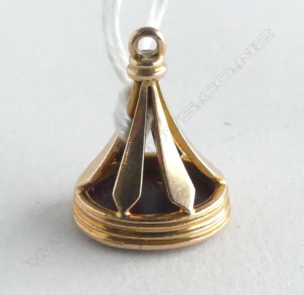 15ct FOB SEAL INTAGLIO CUT with crest of turret & raised fist with motto to the the ribbons 4.9gms Image 1++