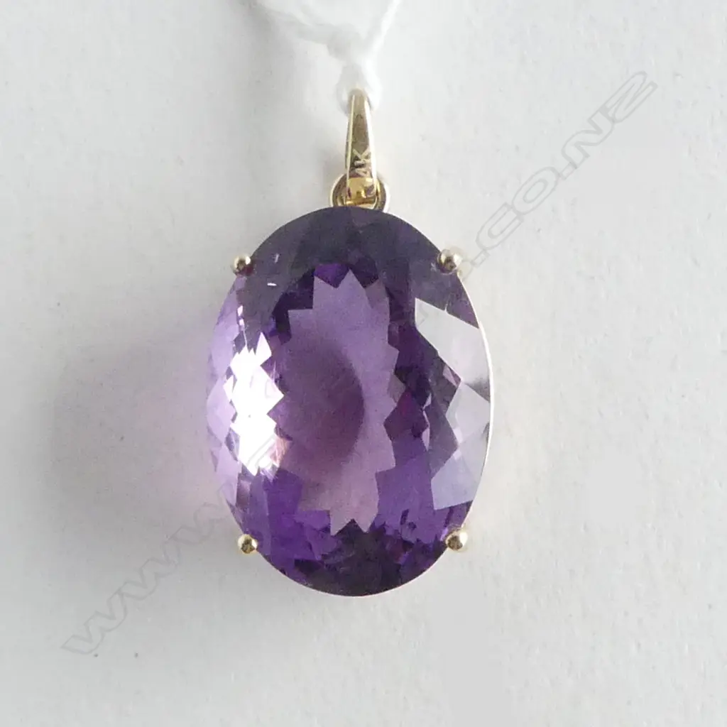 14ct GOLD & FACET CUT AMETHYST PENDANT Image 1++