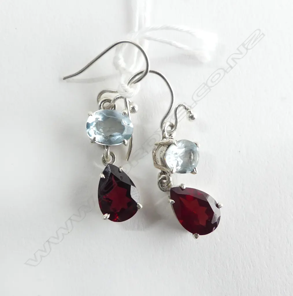 SILVER SET BLUE TOPAZ & GARNET DROP EARRINGS Image 1++