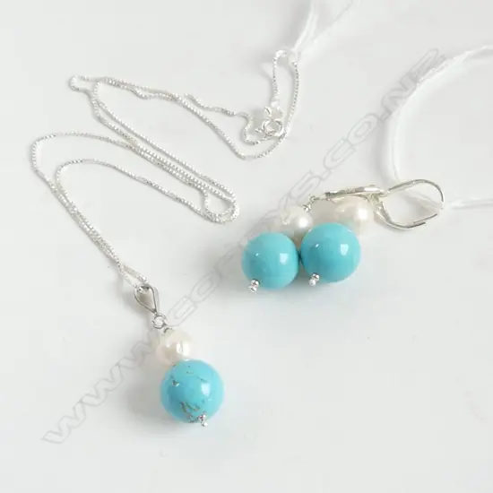 SILVER TURQUOISE & PEARL NECKLACE ON SILVER CHAIN & MATCHING LEVER BACK EARRINGS