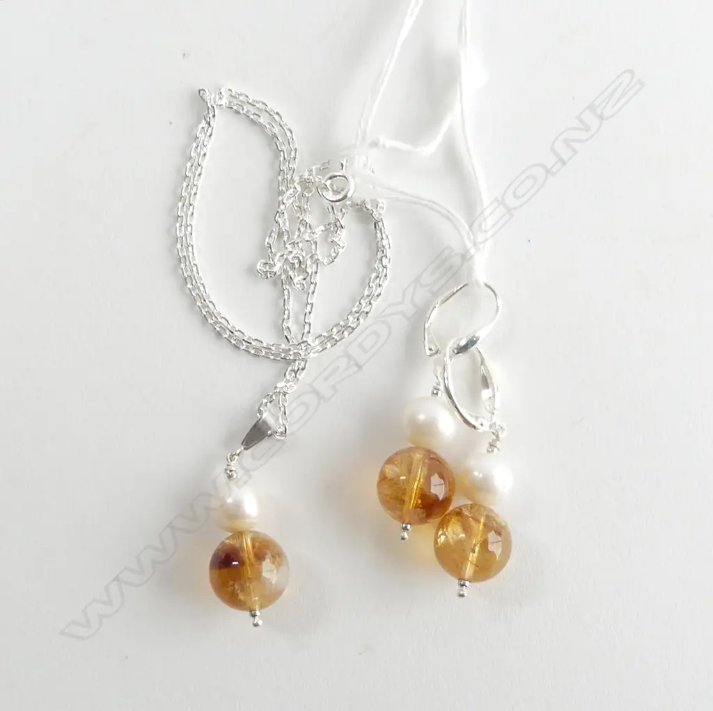 SILVER SET CITRINE & PEARL PENDANT ON SILVER CHAIN & MATCHING EARRINGS w LEVER BACKS Image 1++