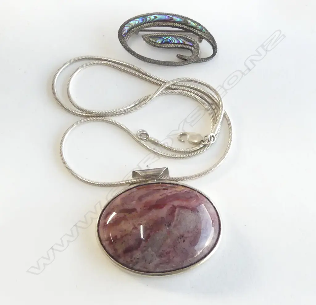 SILVER PAUA BROOCH + SILVER AGATE PENDANT on silver necklace catch faulty Image 1++