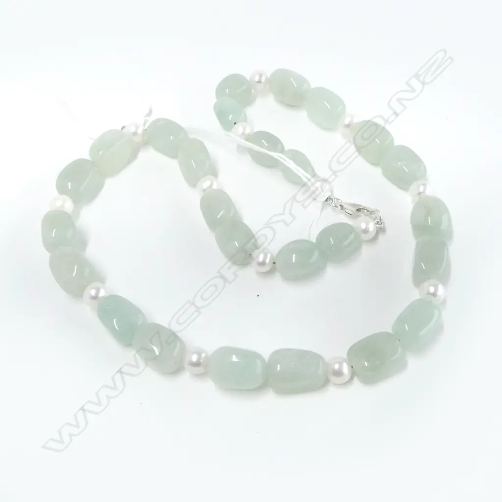 **RTV**JADE & PEARL NECKLACE w SILVER CLASP Image 1++