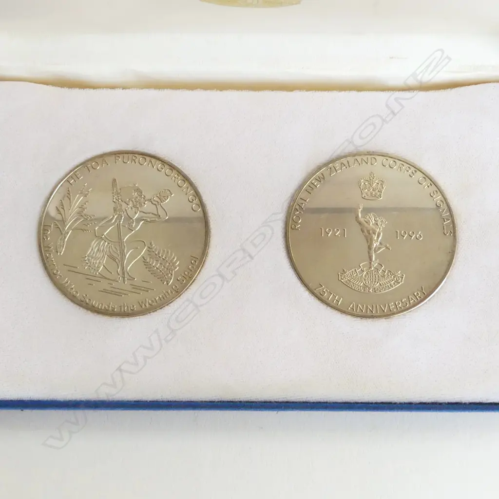 SILVER? CASED PR COINS/MEDALLIONS. 'ROYAL NZ CORPS OF SIGNALS'1921 1996 75th Anniversary.'HE TOA PURONGORONGO'. 100g ea  Image 1++