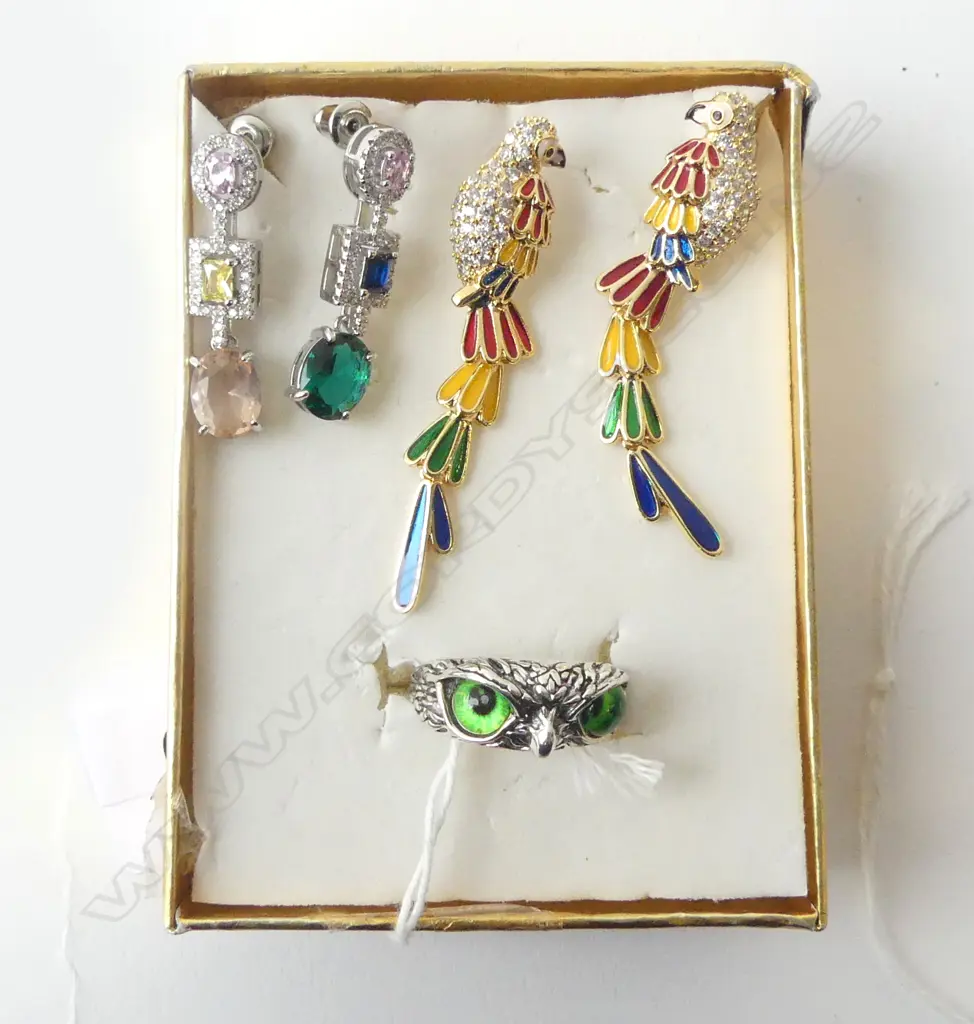 OWL RING & 2 PRS OF COLOURFUL DROP EARRINGS  Image 1++