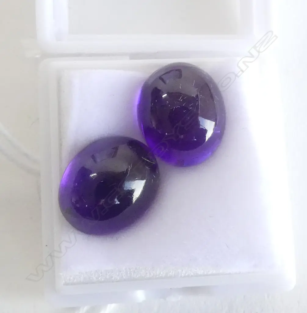 2 AMETHYST CABOCHONS, 11.34CT Image 1++