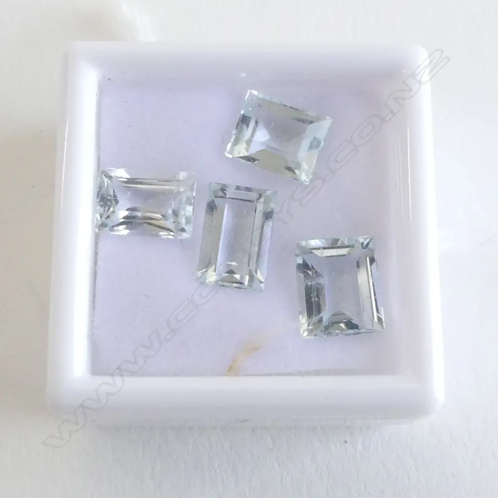 5CT AQUAMARINE, RECTANGULAR EMERALD CUT Image 1++