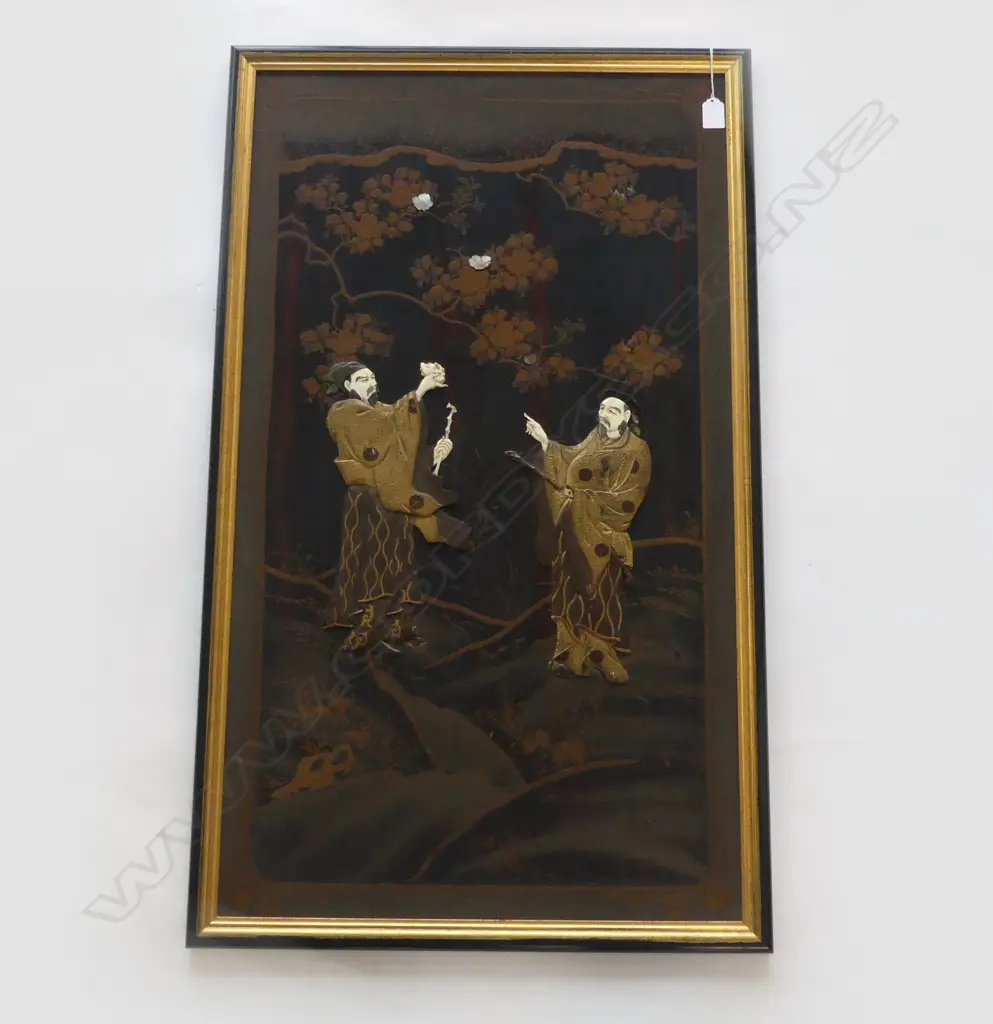 ORIENTAL PANEL 2 FIGURES IN GARDEN, LACQUERED WOOD w BONE & MOP DECORATION. REAR PANEL ALSO DECORATED.H.900 x 530mm Image 1++