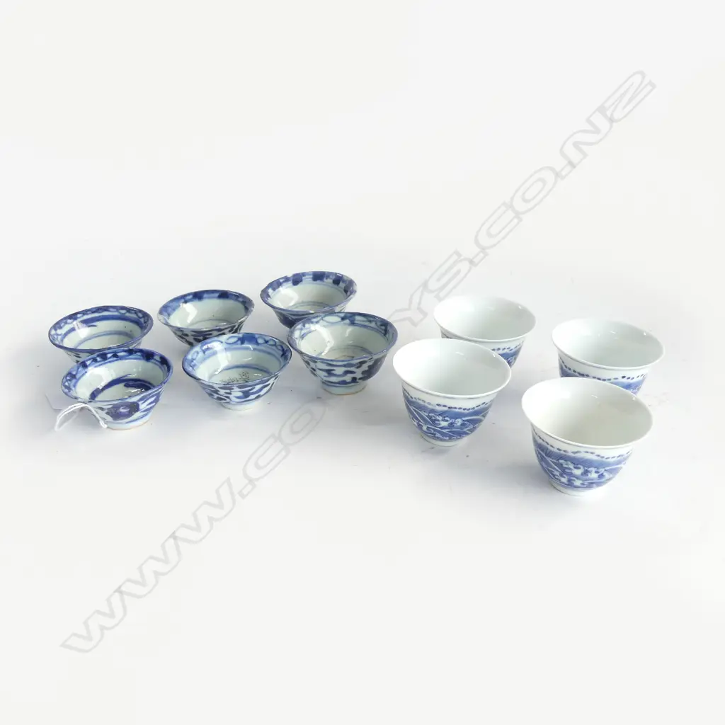 10 SMALL ORIENTAL B/W CUPS (6+4) 60mm dia CHIPS Image 1++
