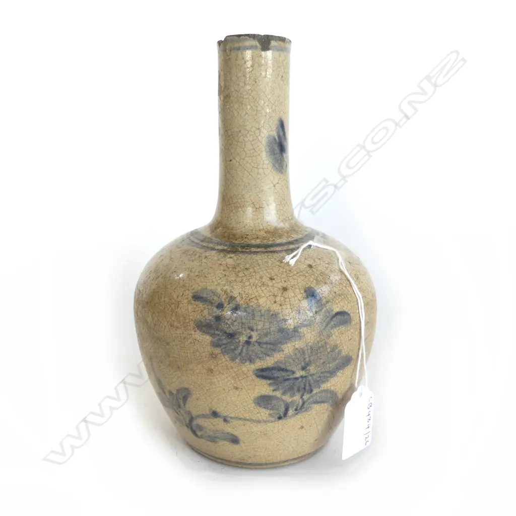 ANTIQUE CHINESE B/WHITE BOTTLE VASE H220MM OLD CHIP TO RIM Image 1++