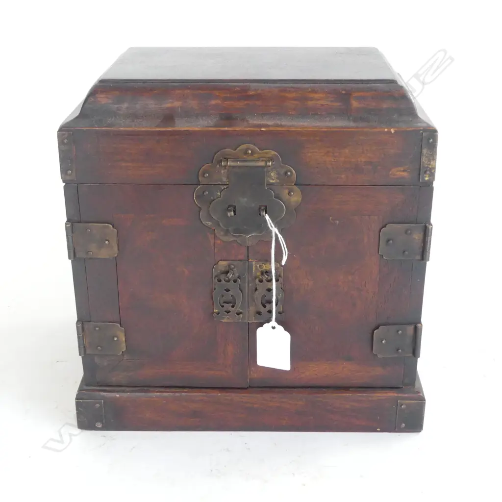 ORIENTAL WOODEN JEWELLERY BOX 250x180x250mm Image 1++