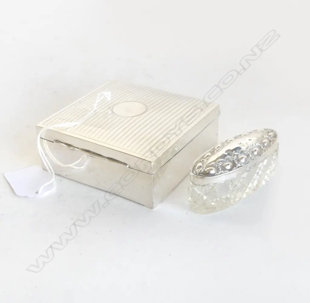 2 STG SILVER CONTAINERS 85x85x35mm Image 1++