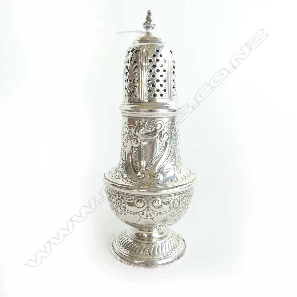 STG SILVER SUGAR SIFTER, LONDON 1900 H.165mm 145gms Image 1++