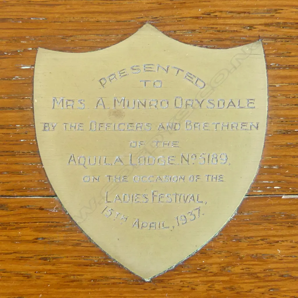 1937 PRESENTATION MASONIC CUTLERY CANTEEN, w. IVORINE 'BONE HANDLED' KNIVES Image 1++
