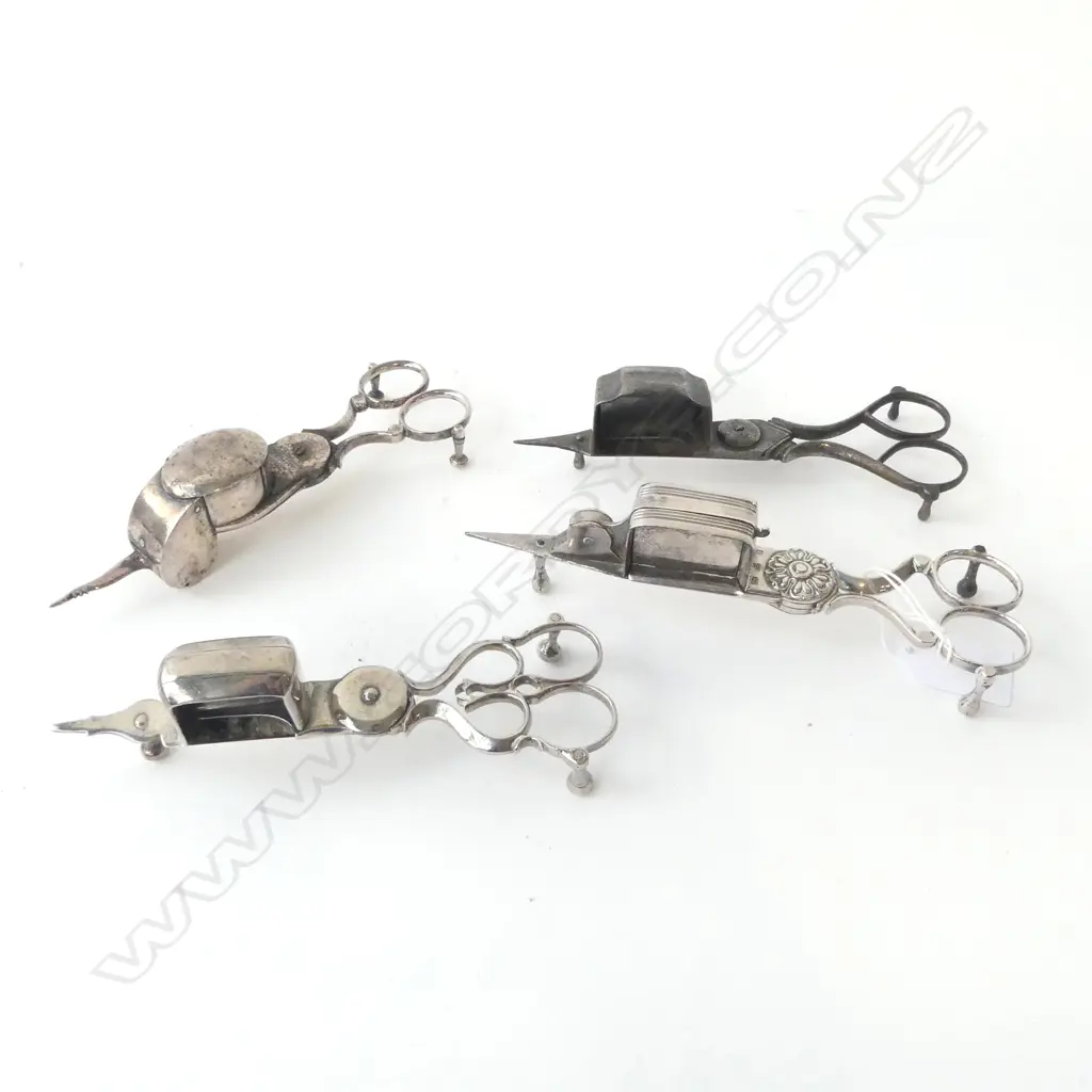 FOUR GEORGIAN & VICTORIAN PERIOD CANDLE SNUFFERS ‘HIS MAJESTY LETTERS PATENT’ ETC, L.180MM Image 1++