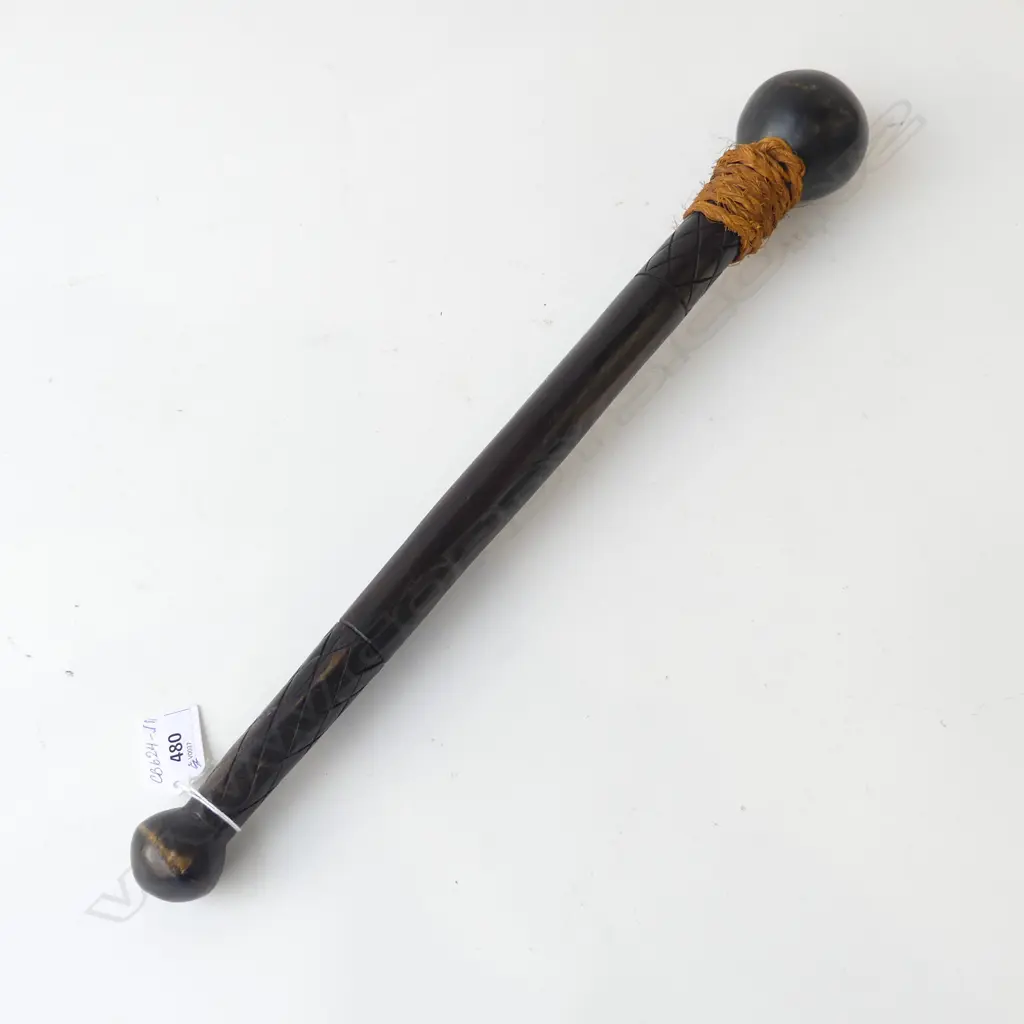  VINTAGE FIJIAN ULA THROWING CLUB, CARVED DIAMOND DETAIL & SENNIT BINDING Image 1++