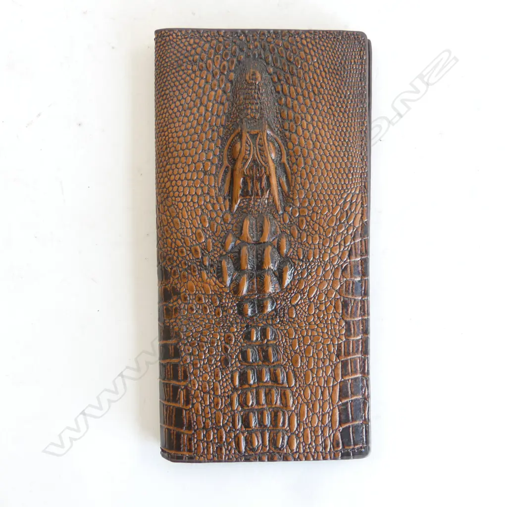BROWN WALLET W. FAUX ALLIGATOR - NEW W.190mm Image 1++