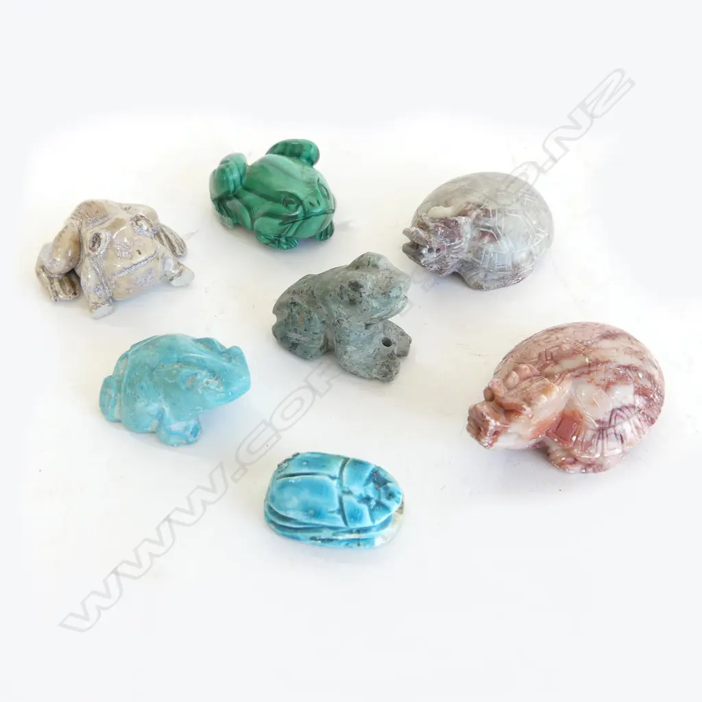 7 ASST. ANIMALS INCL. MALACHITE FROG L.50mm, ETC Image 1++