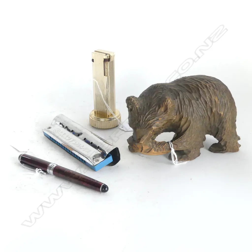 GRP OF COLLECTABLES; JAPANESE 1960s CARVED BEAR, AIR INDIA TABLE LIGHTER, OLD HARMONICA & JIN HAO FOUNTAIN PEN Image 1++