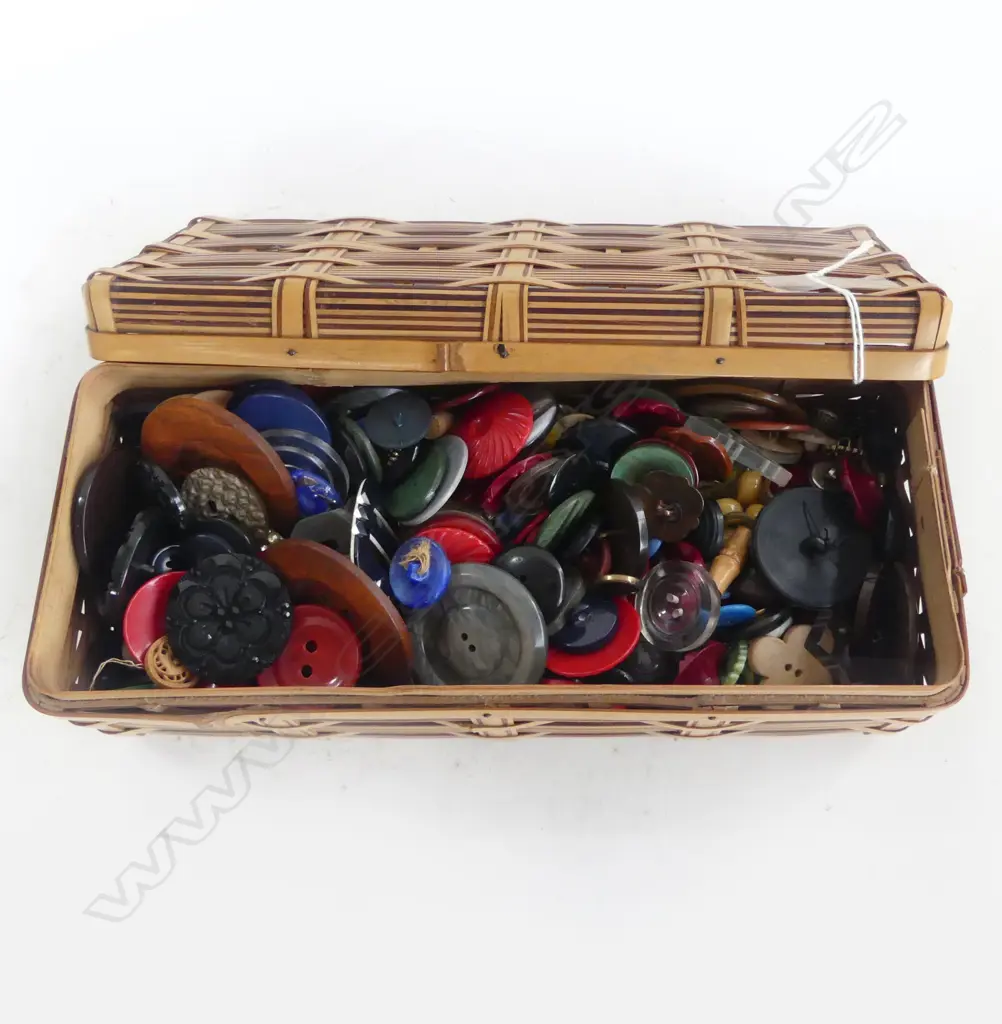 WOVEN CONTAINER W.280mm w. VINTAGE BUTTONS Image 1++