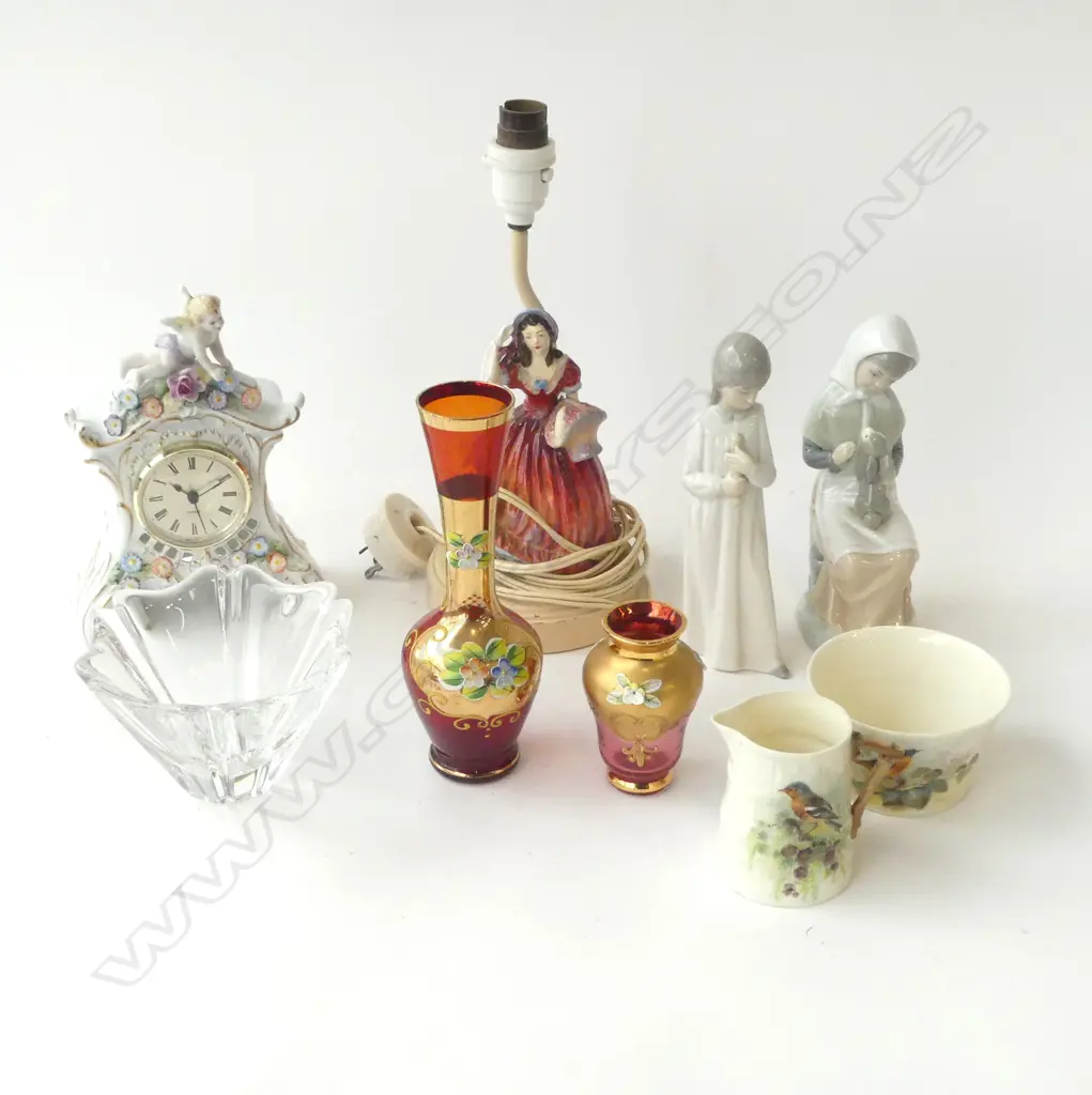 9 PCES; LAMP BASE, ORREFORS VASE, 2 SPANISH FIGURINES, CLOCK, 2 VENETIAN VASES, 2 PCES H/PAINTED R. WORCESTER Image 1++