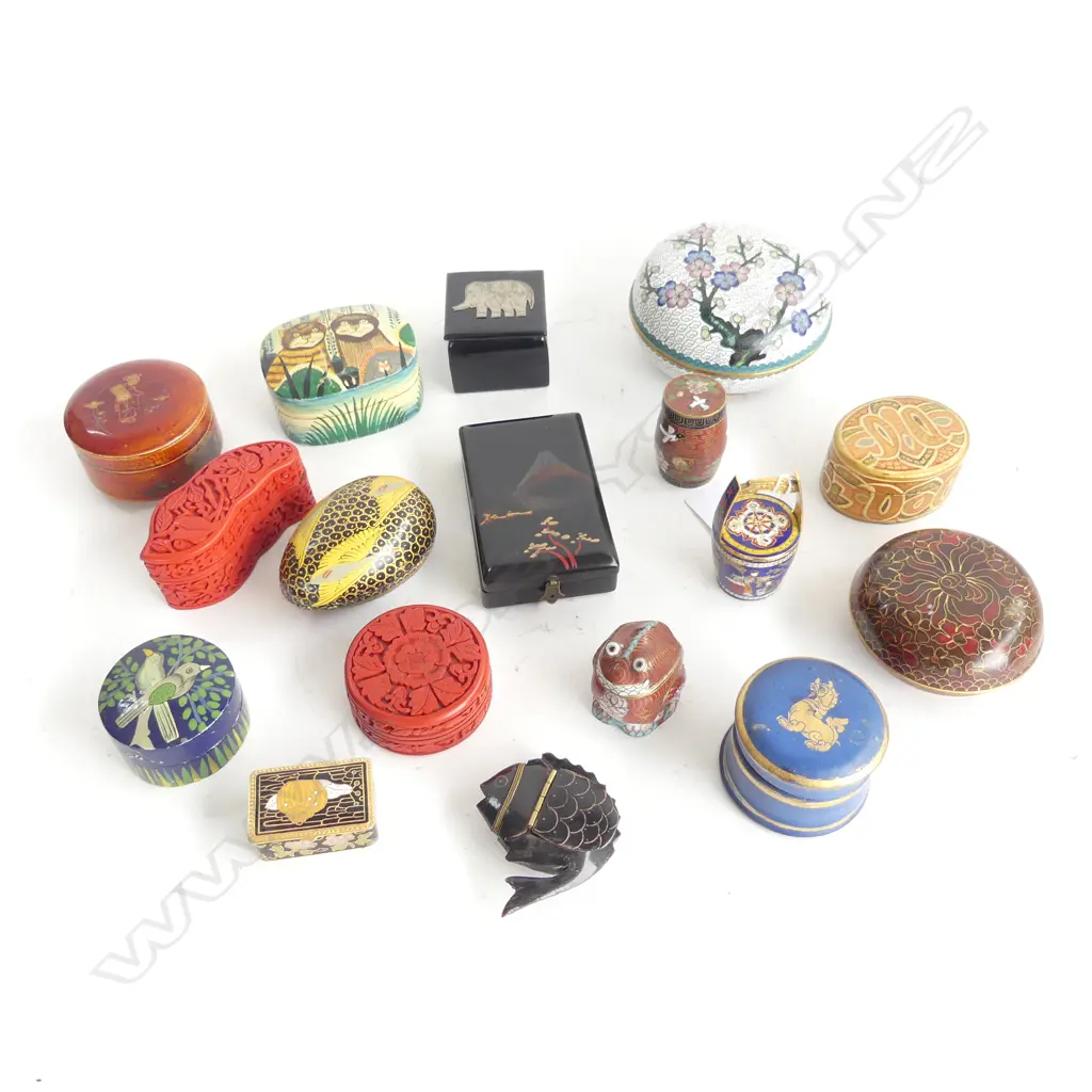 17 ASST. TRINKET BOXES; CLOISONNE, LACQUER, RESIN CINNABAR ETC Image 1++