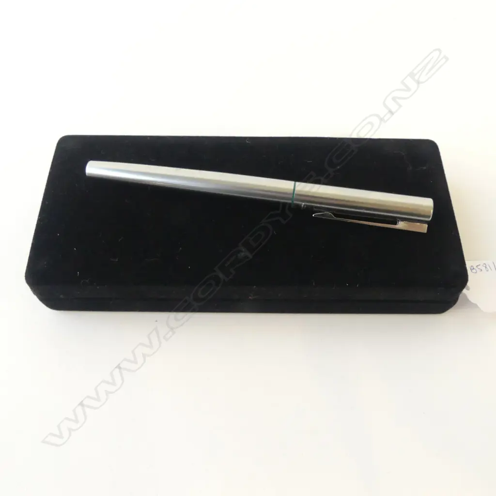 VINTAGE WATERMAN FRANCE FOUNTAIN PEN UNUSED IN BOX WITH LABEL Image 1++