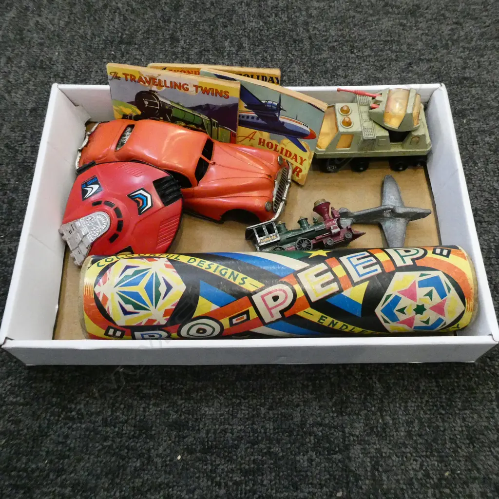 ASSTD. VINTAGE TOYS INCL. TRI-ANG MINIC, MATCHBOX, LEAD PLANE, KALEIDOSCOPE ETC Image 1++