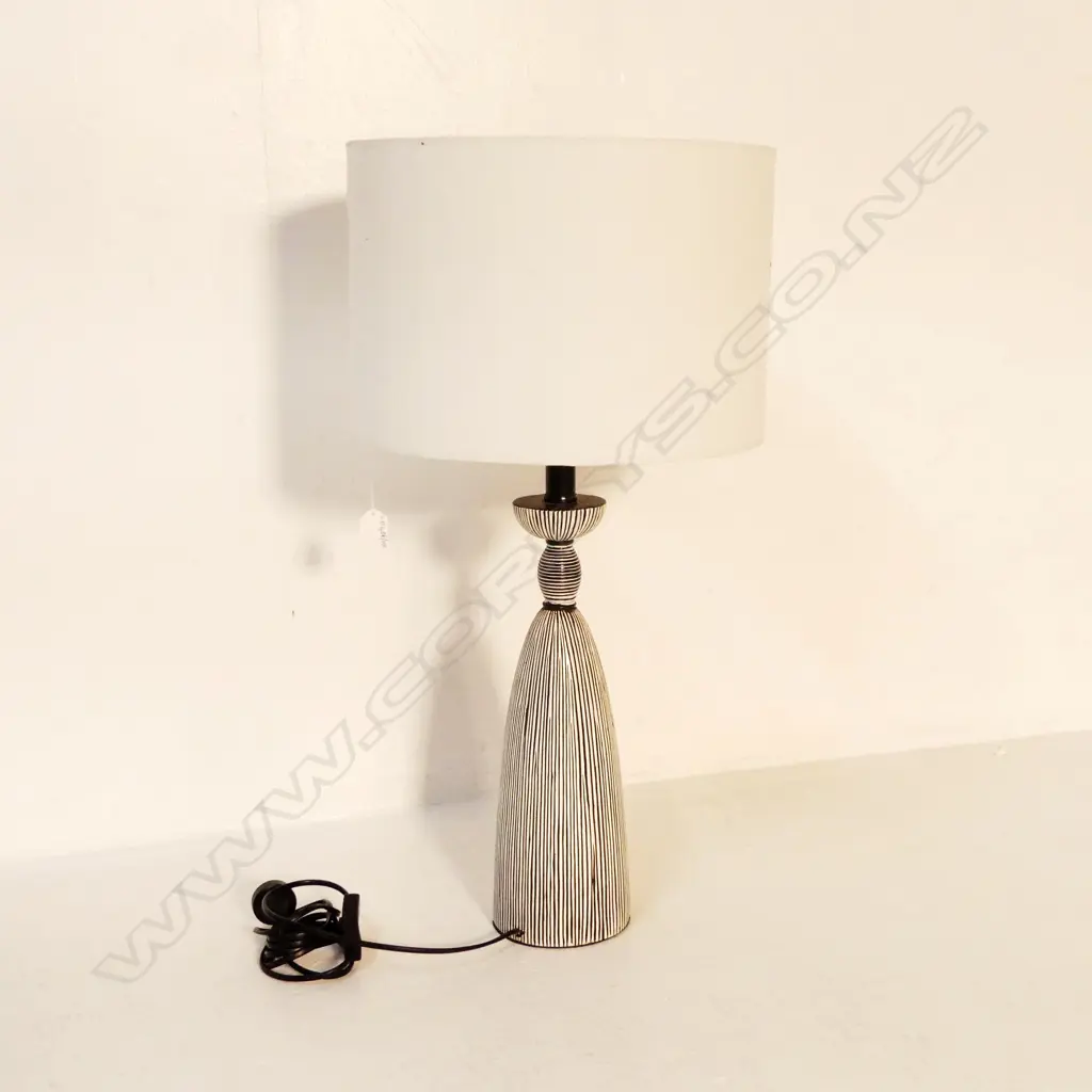 MODERN TABLE LAMP H.685mm Image 1++