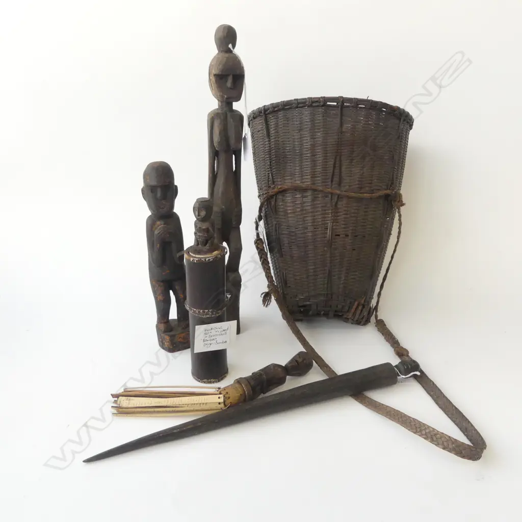 VINTAGE WICKER BACK PACK H300 2 WOOD FIGURES & 3 SHARMANIC PCS Image 1++