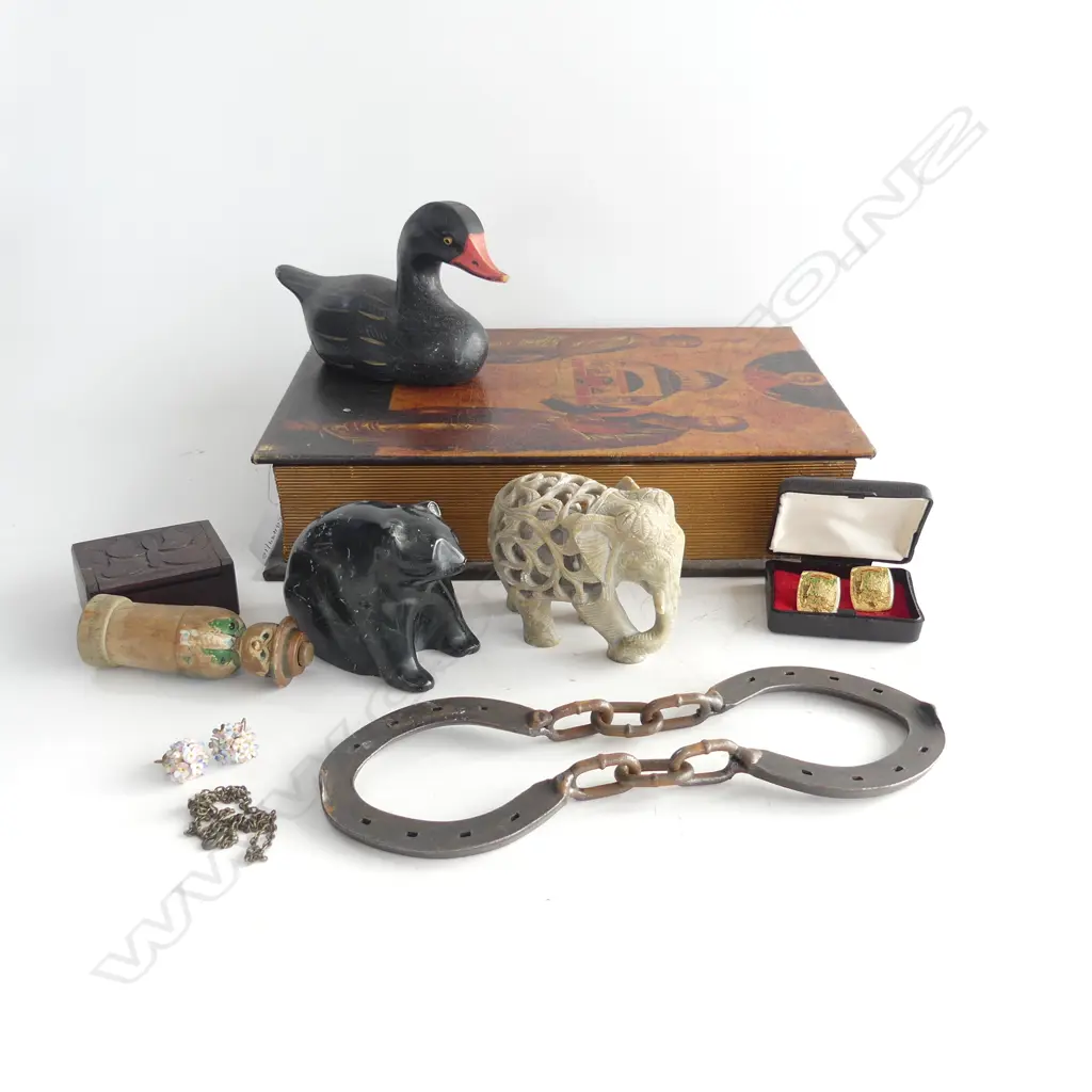 BIBLE TYPE JEWLERY BOX L310MM & 7 COLLECTABLES  Image 1++