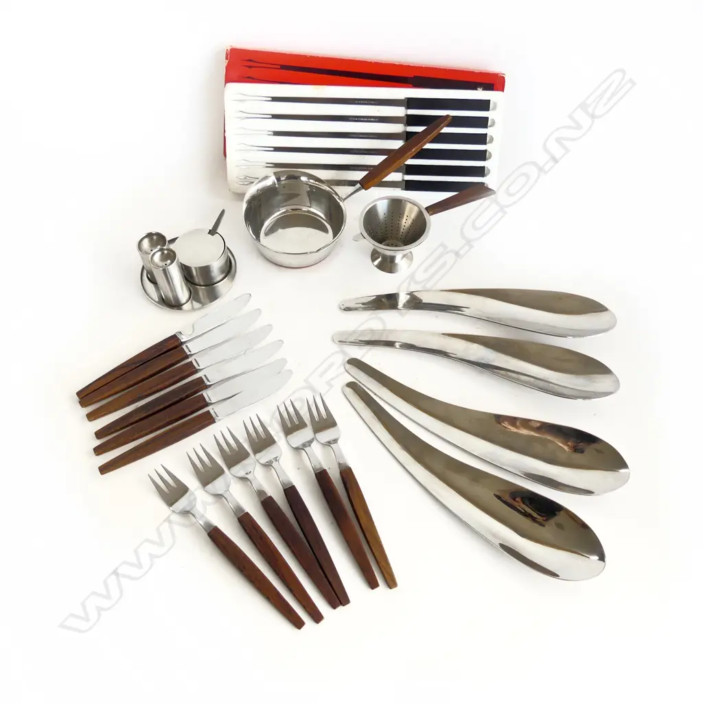 ASST. SCANDINAVIAN TABLEWARE Image 1++