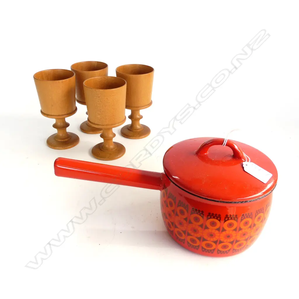 4 TURNED KAURI GOBLETS, RETRO RED POT Image 1++