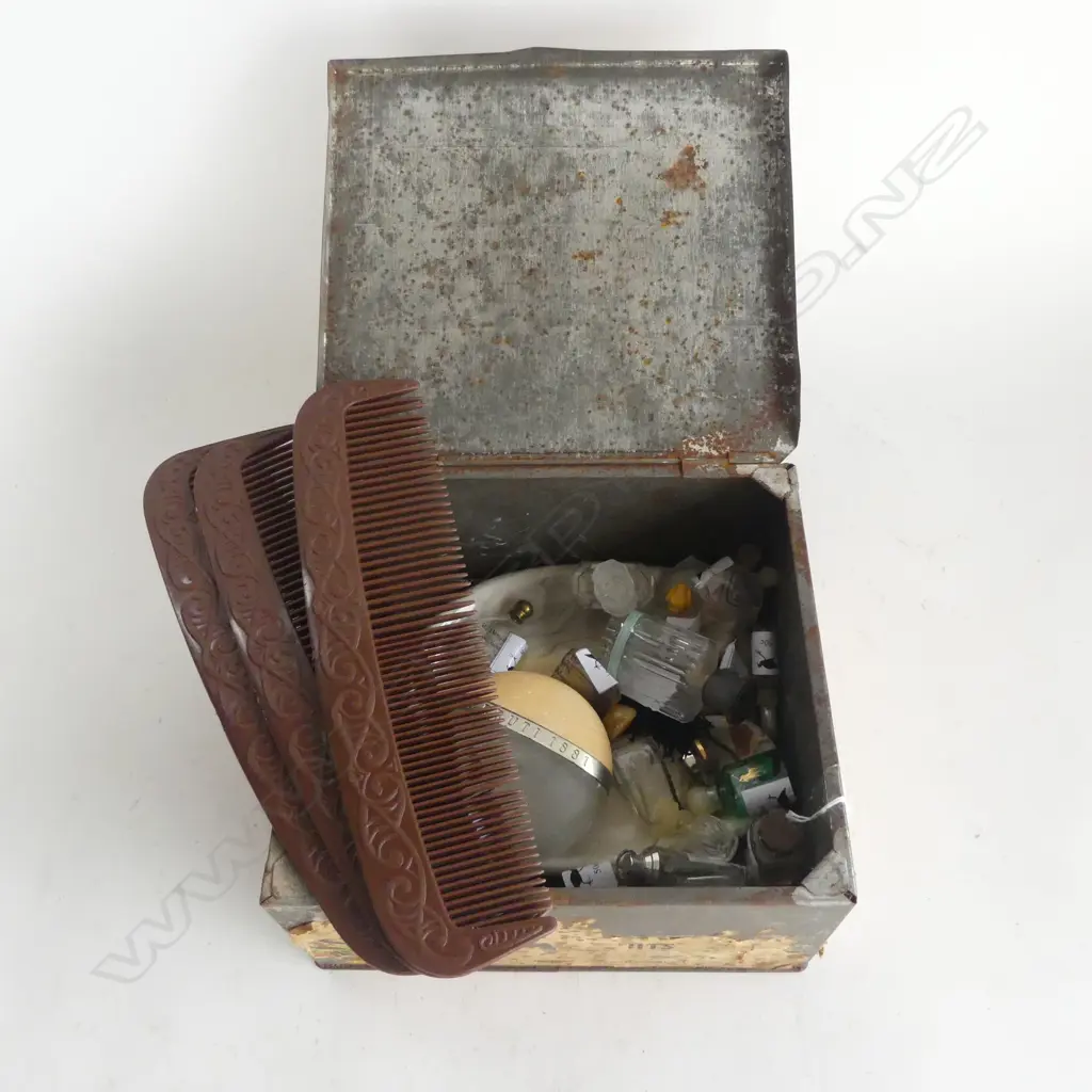 VINTAGE BISCUIT TIN L240MM CONTAINING PERFUME BOTTLE COLLECTION  NZ COMBS ETC Image 1++