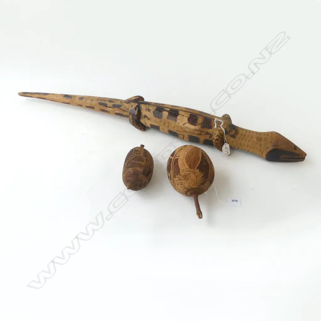 ABORIGINAL WOOD CARVED LIZARD L870MM & 2 CARVED NUTS L200MM Image 1++
