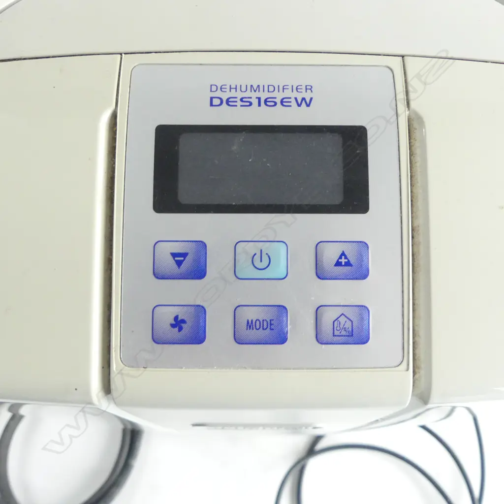 DELONGHI DEHUMIDIFIER DES16EW Image 1++