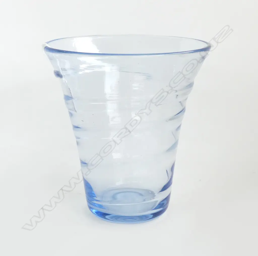 WHITEFRAIRS BLUE GLASS VASE H.205mm Image 1++