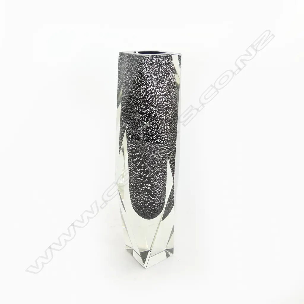 LARGE MURANO MANDRUZZATO GLASS SOMMERSO VASE facetted silver & black flecked internal h.303mm Image 1++