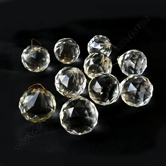 TEN VINTAGE CRYSTAL FACETED BALLS FOR HANGING, D.40MM