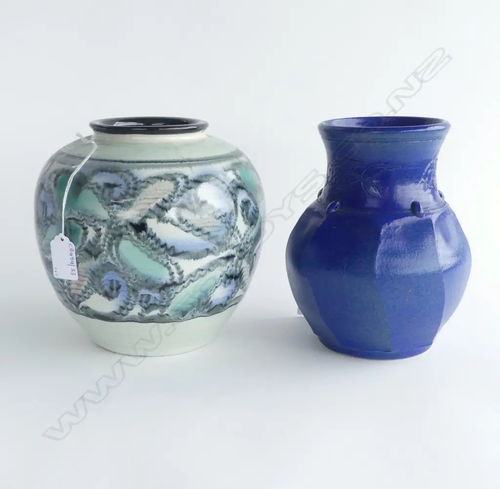 2 NZ STUDIO POTTERY VASES  1 BY NEIL CARDINE PAEKAKARIKI H200MM Image 1++
