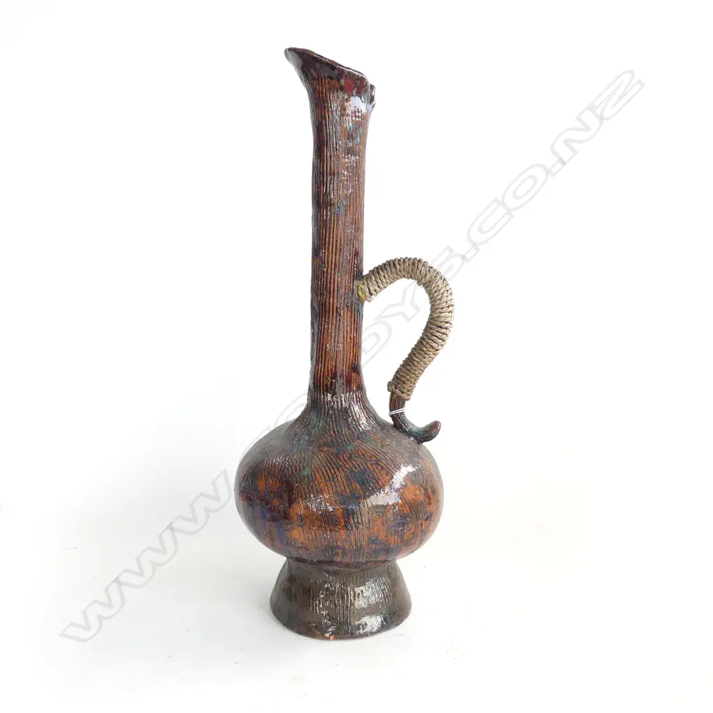 LG STUDIO POTTERY JUG H.570mm Image 1++