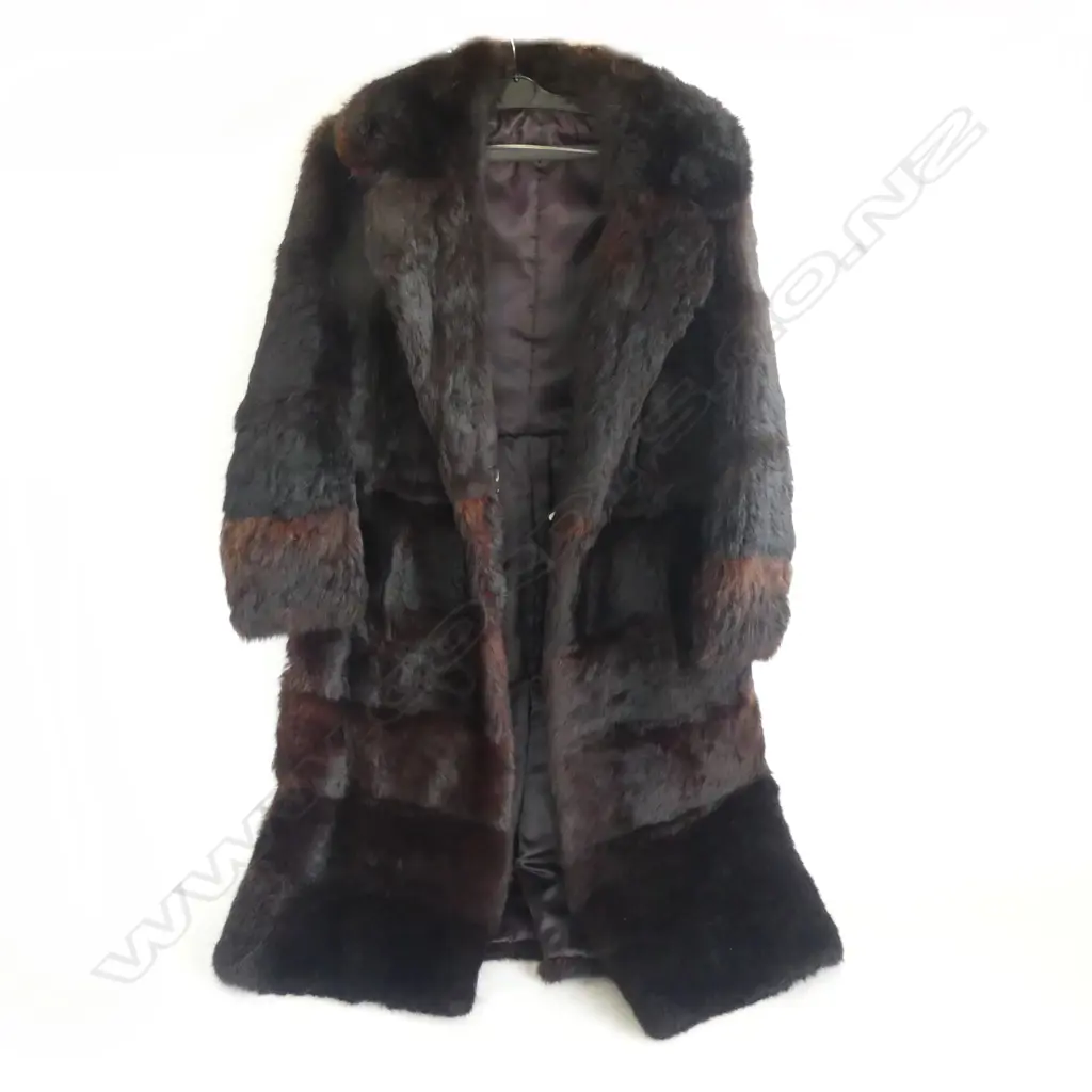 NZ MAXWELL FURS FULL LENGHT FUR JACKET Image 1++