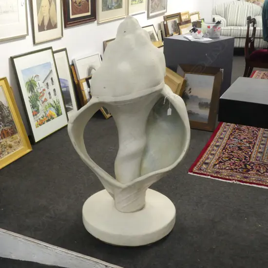 LG SHELL SCUPTURE