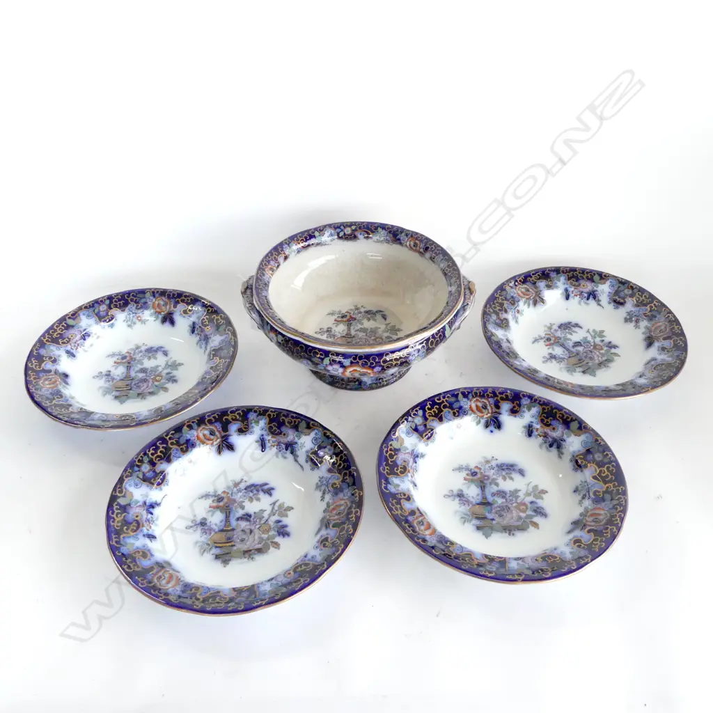 VICTORIAN DAVENPORT TUREEN 265mm dia (CRAZING) + 4 SOUP PLATES 270mm dia Image 1++
