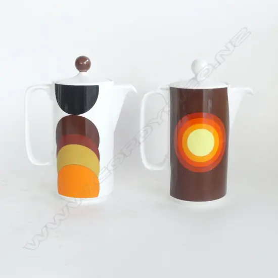 PR VINTAGE VOHENSTRAUSS COFFEE POTS, H.230mm (one lid repaired) 