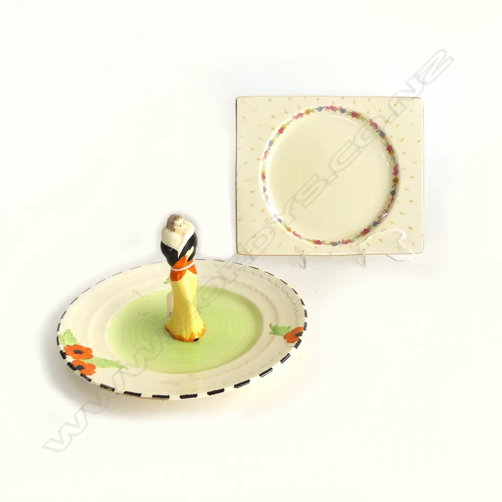 DECO CAKE PLATE WITH CENTRAL FLAPPER TYPE FIGURE AS HANDHOLD, Dia 230mm & BIARRITZ RECTANGULAR PLATE  Image 1++